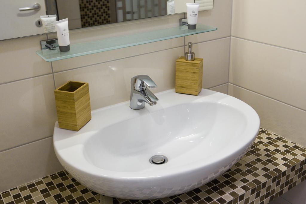 Laura Lux Suites Split Zewnętrze zdjęcie