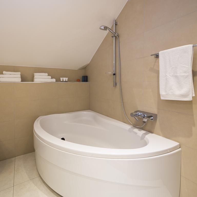 Laura Lux Suites Split Zewnętrze zdjęcie